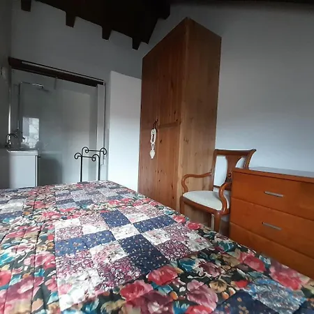 Beautiful 5-bed In Villanovilla